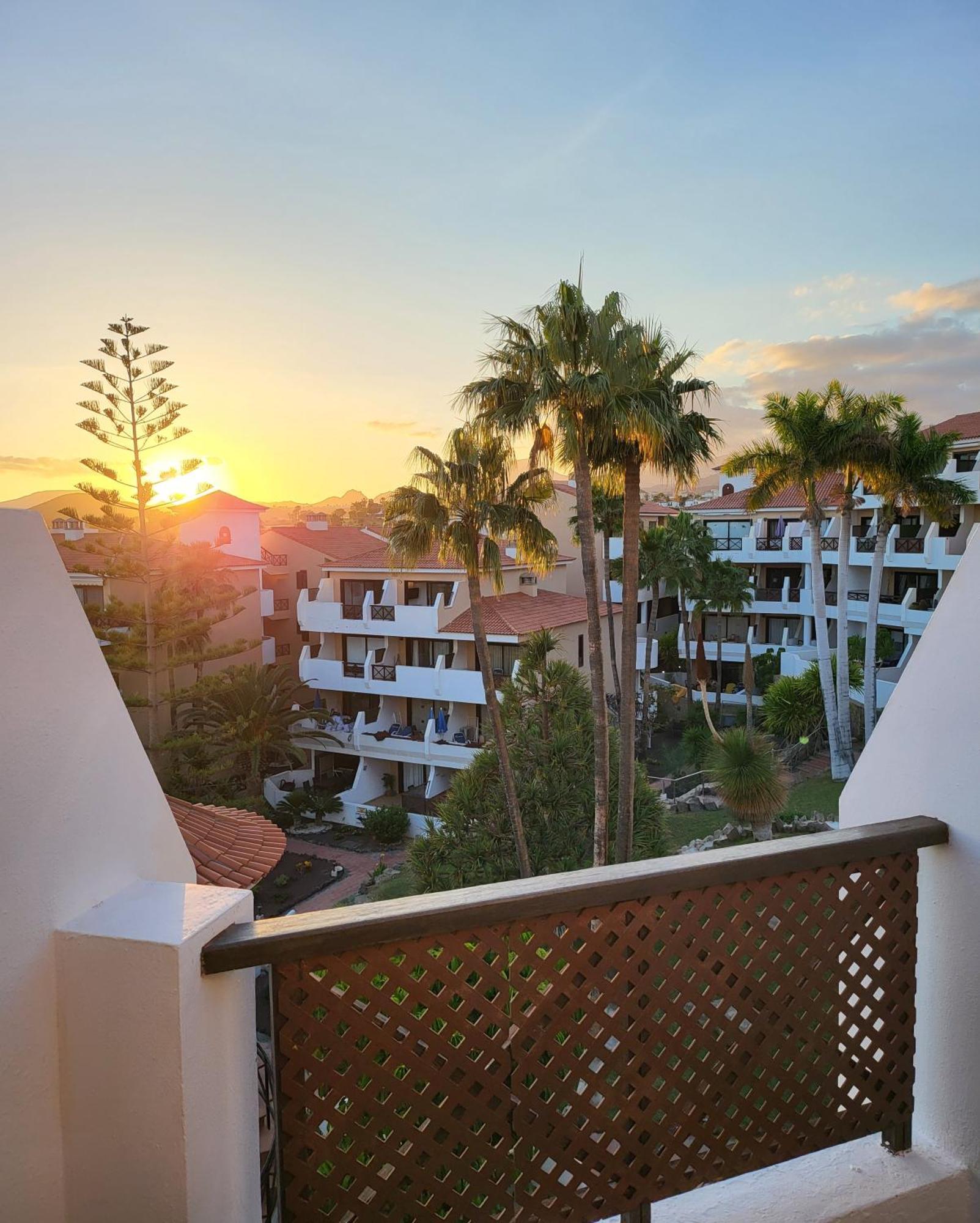 Moderno Y Luminoso Atico Con Vistas Y Piscina Apartment San Miguel de Abona Ngoại thất bức ảnh